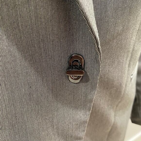 LAUNDRY by SHELLI SEGAL NWT Blazer Gray "Dark Sand" Turn Lock Clasp Size 8 - Picture 2 of 9